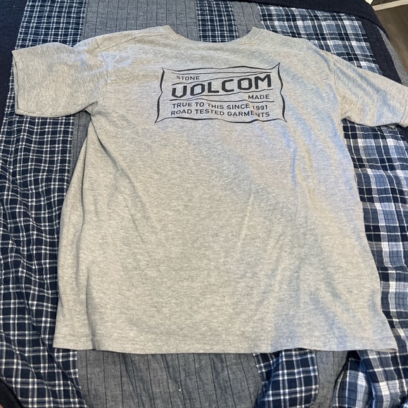volcom tee - Picture 2 of 3
